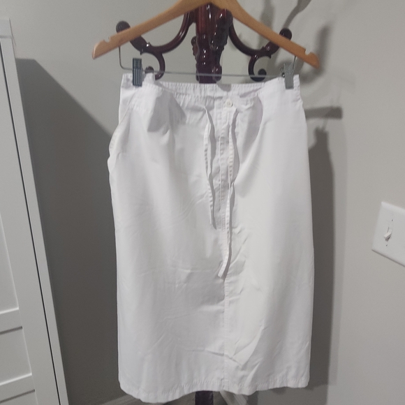 Plus Sized Chic White Midi Skirt - Picture 7 of 8